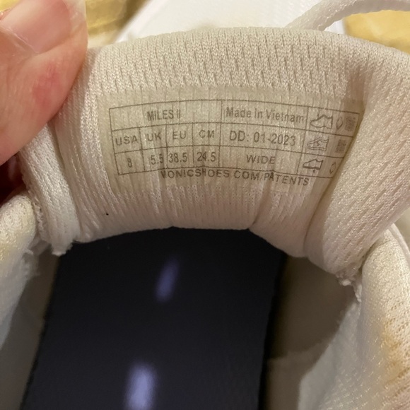 Vionic White Women's Sneakers 8 - Picture 6 of 8